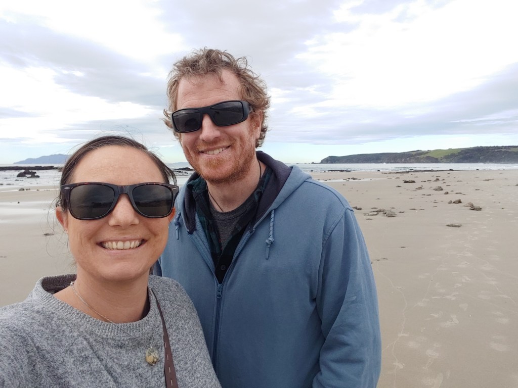 Good example photo with neutral and simplistic background